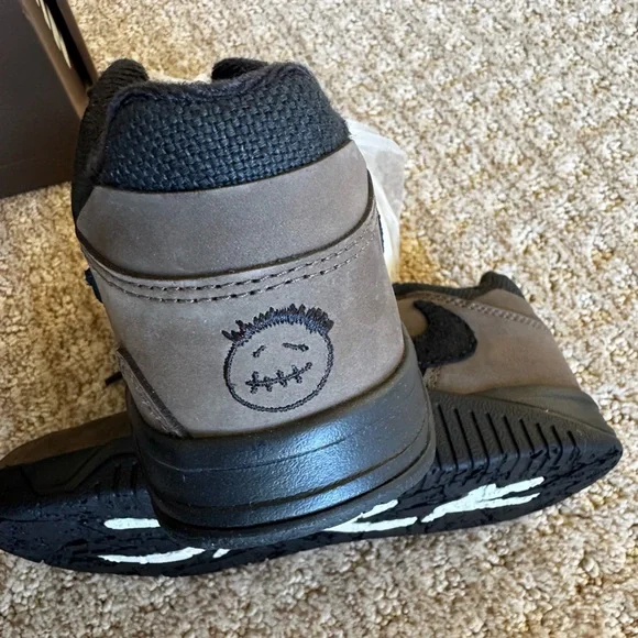 2024Travis Scott x Jordan Jumpman Jack TR PS 'Dark Mocha'Boys size 1.5